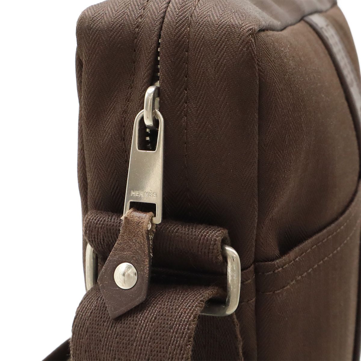 HERMES エルメス アカプルコMM トワルシェブロン×レザー ブラックR72 HERMES エルメス アカプルコ バンドリエールMM ショルダーバッグ