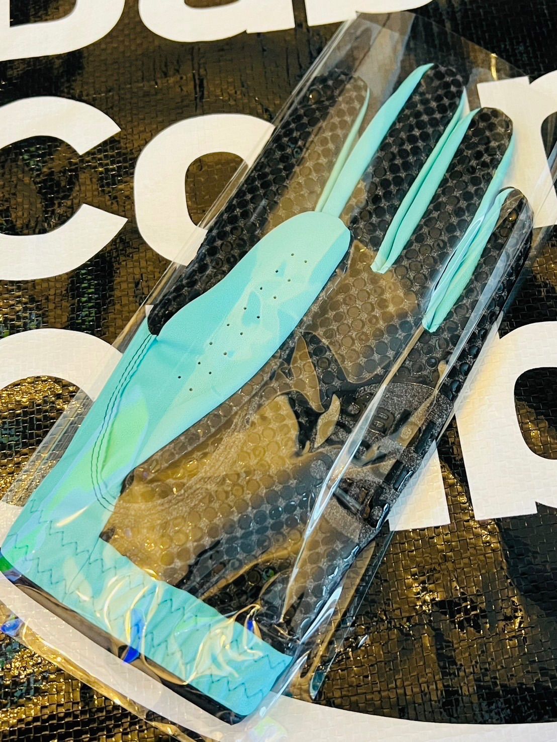 新品】沖縄 FR2 限定 ゴルフ用 24 右利き用グローブ ティファニーブルー 新品】沖縄 FR2 限定 月桃 GOLF ゴルフ用 左手 右利き用グローブ