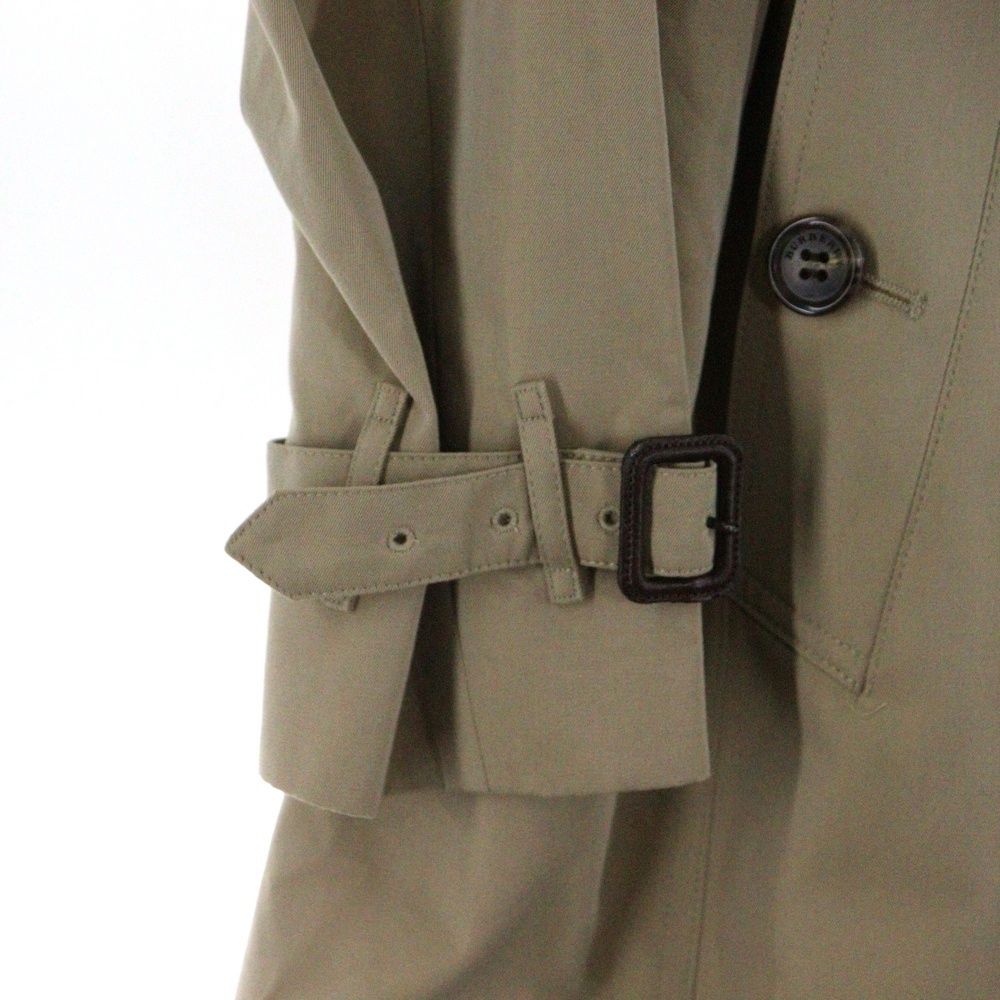 ベージュブラウン