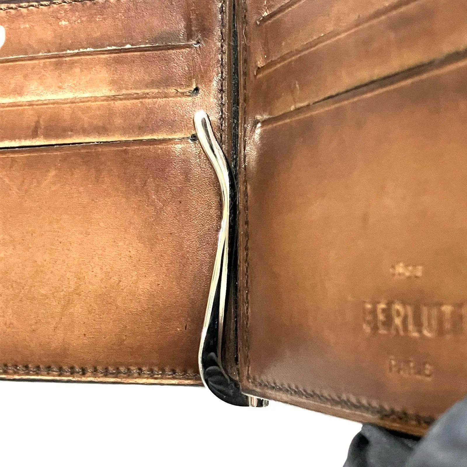 BERLUTI ベルルッティ フィギュア スクリットスワイプ カリグラフィー 