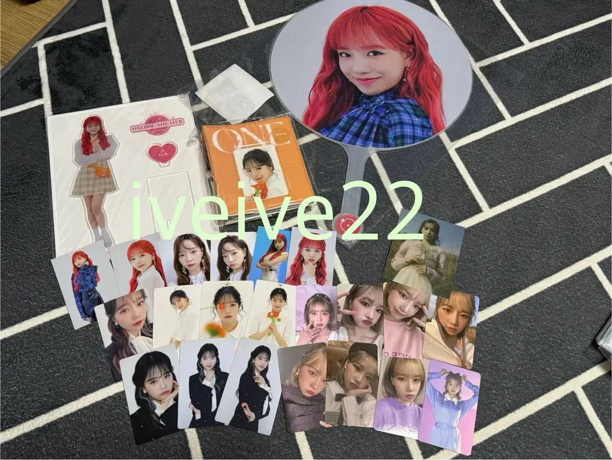 チョ・ユリ(JO YURI) IZ*ONE(アイズワン) トレカ 写真 フォート