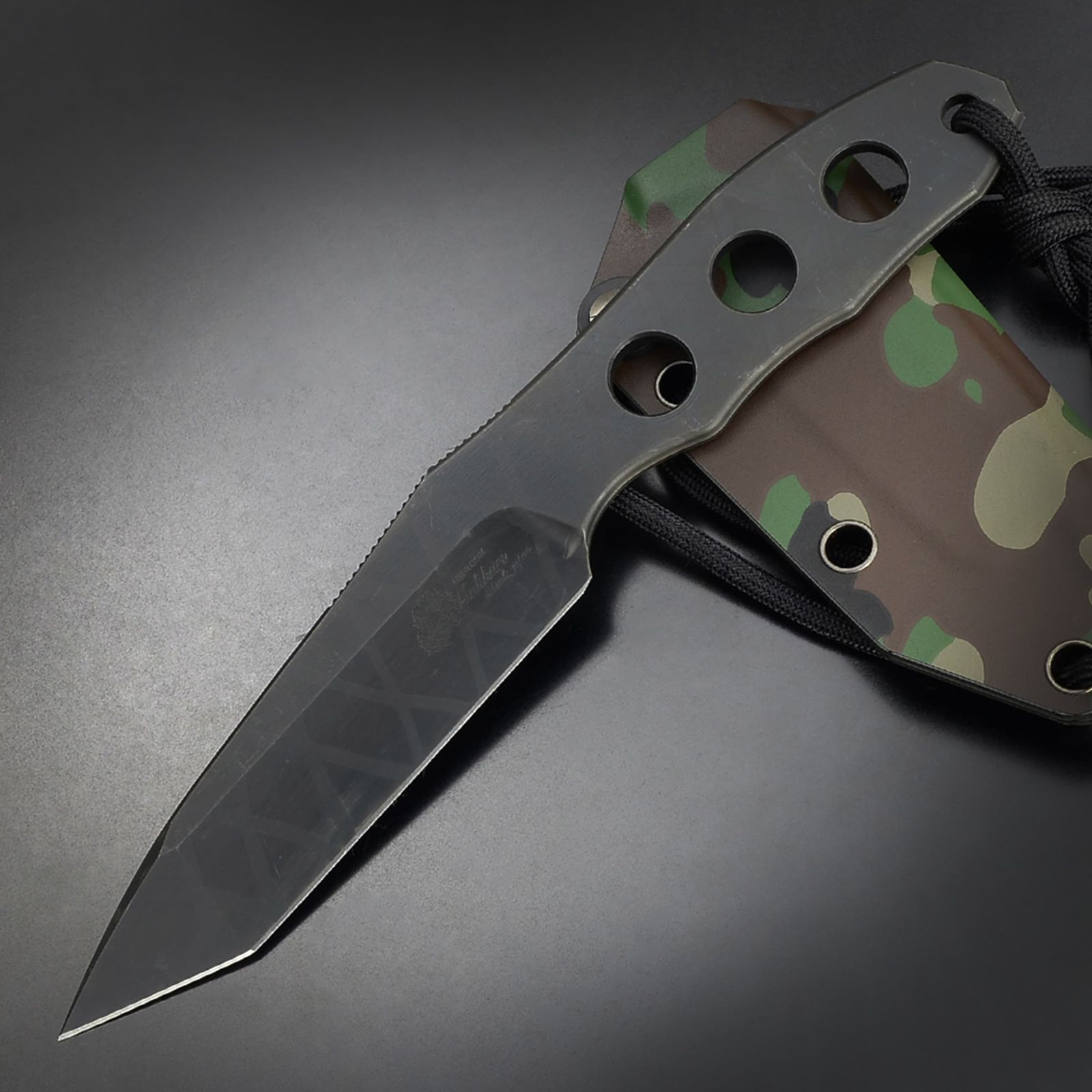 Makkari knives スケルトンナイフ 間狩純平作 ラプトルタントー 黒ブレード 樹脂製シース付き 18歳以上 黒ブレード | 陸上自衛隊迷彩