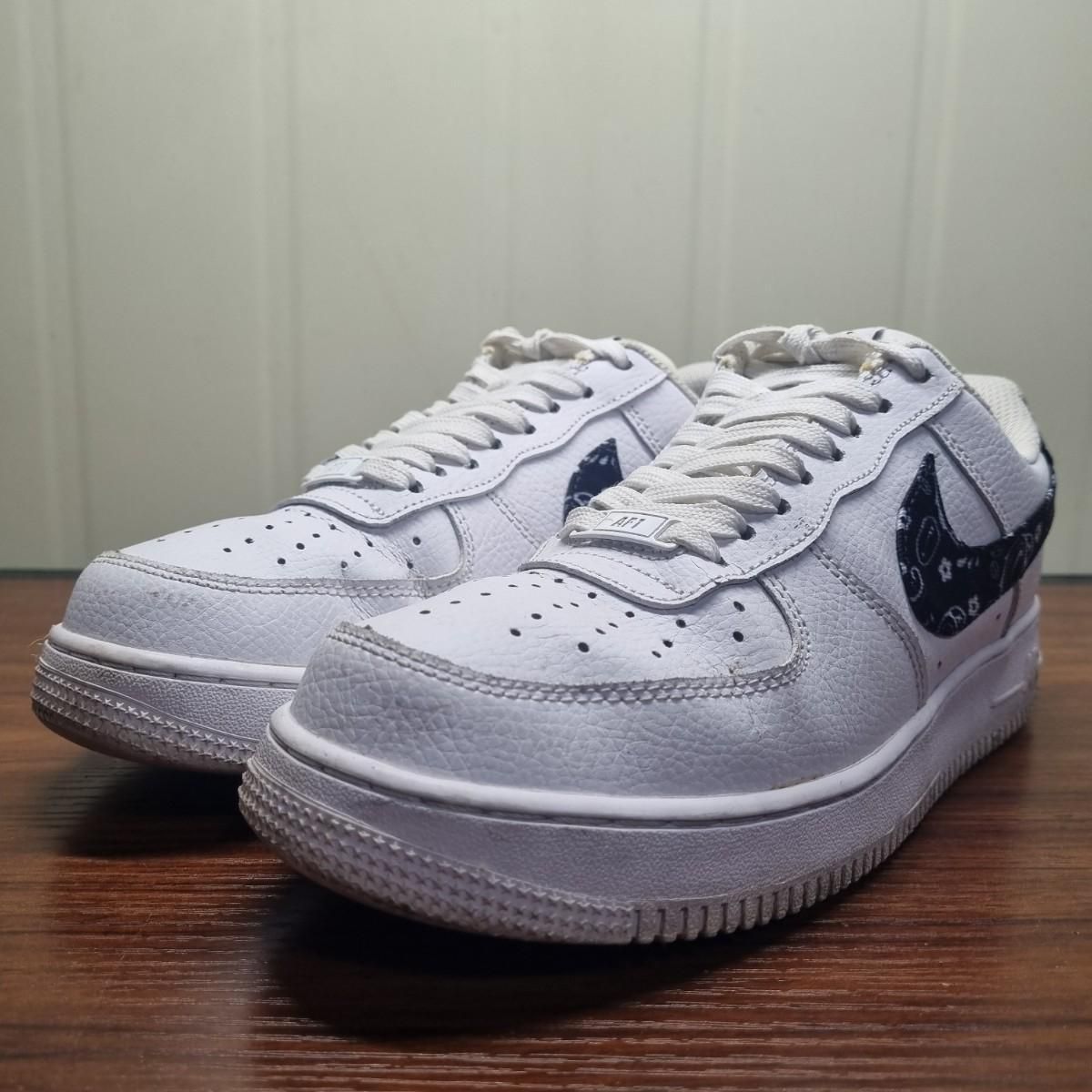 【雷市場（ポンジャン）商品韓国直送】NIKE(ナイキ) エアフォース 1 エッセンシャル ペイズリーズウーシー 250