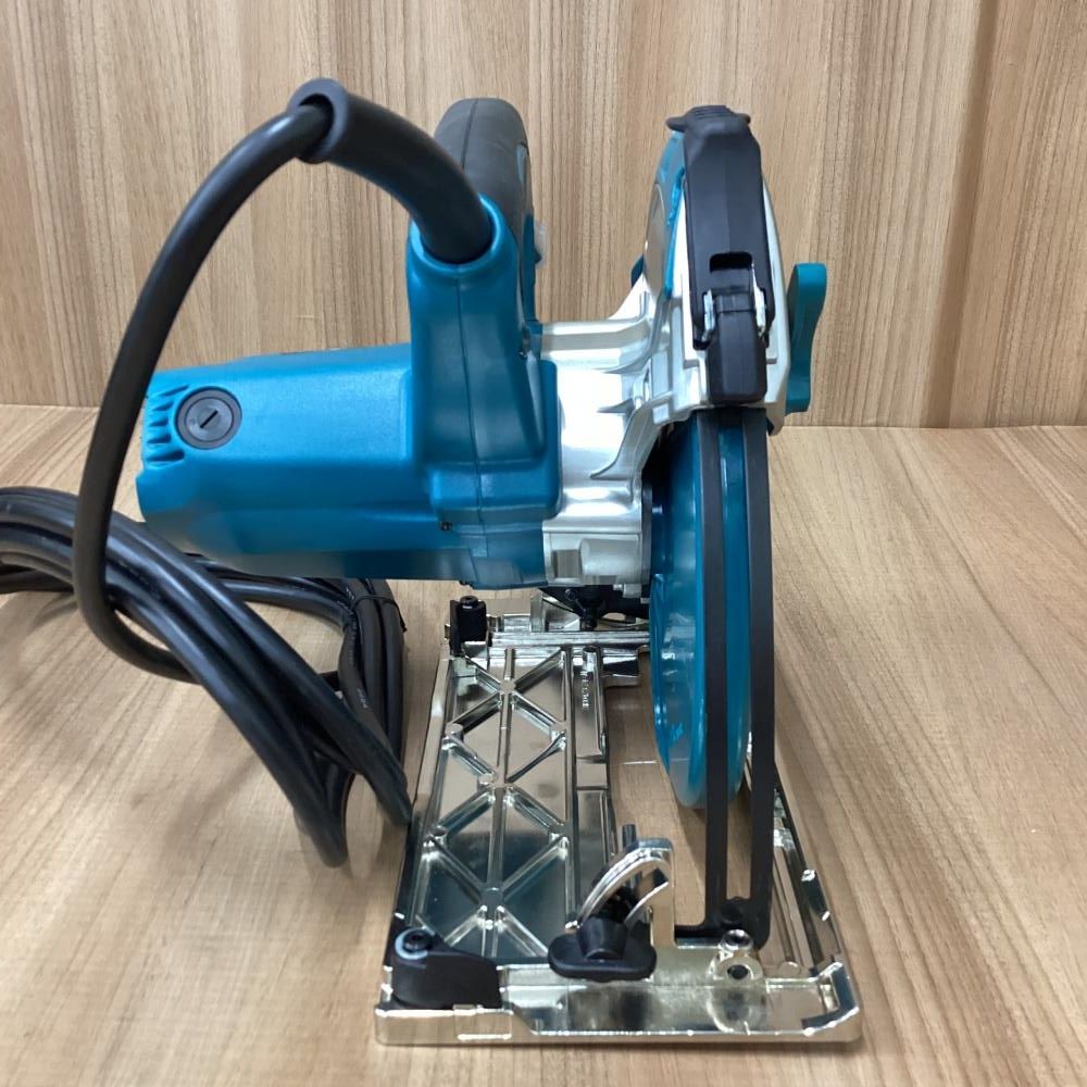 中古　makita マキタ 190mm丸ノコ 5837BA マキタ 5837BA 190mmライト付電気丸ノコ【送料無料】