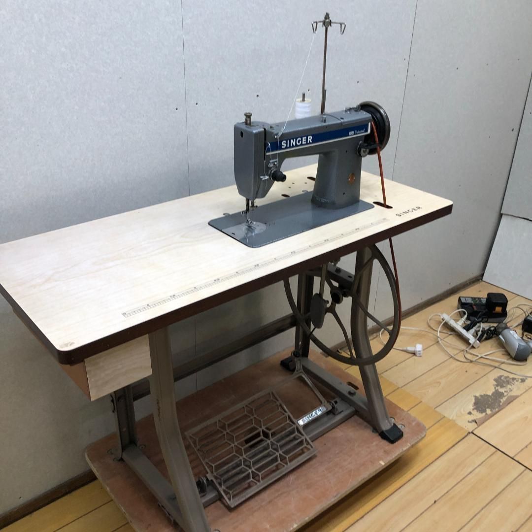 SINGER 188 Professional プロフェッショナル 職業用ミシン 足踏み式 テーブル台付き レトロ アンティーク グレー ヴィンテージ シンガー 本体 現状品 糸立て付き 88111-1-010 WWW_KANDAIZUMI_COM