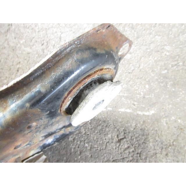 リア アクスルビーム