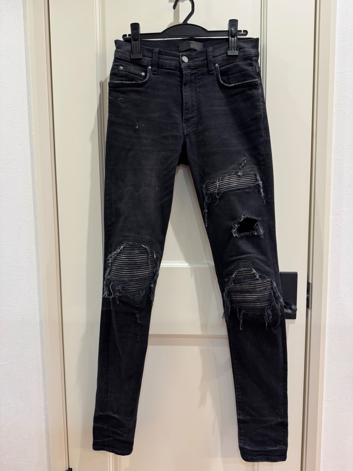 AMIRI アミリ ダメージ デニム ブラックデニム スキニー