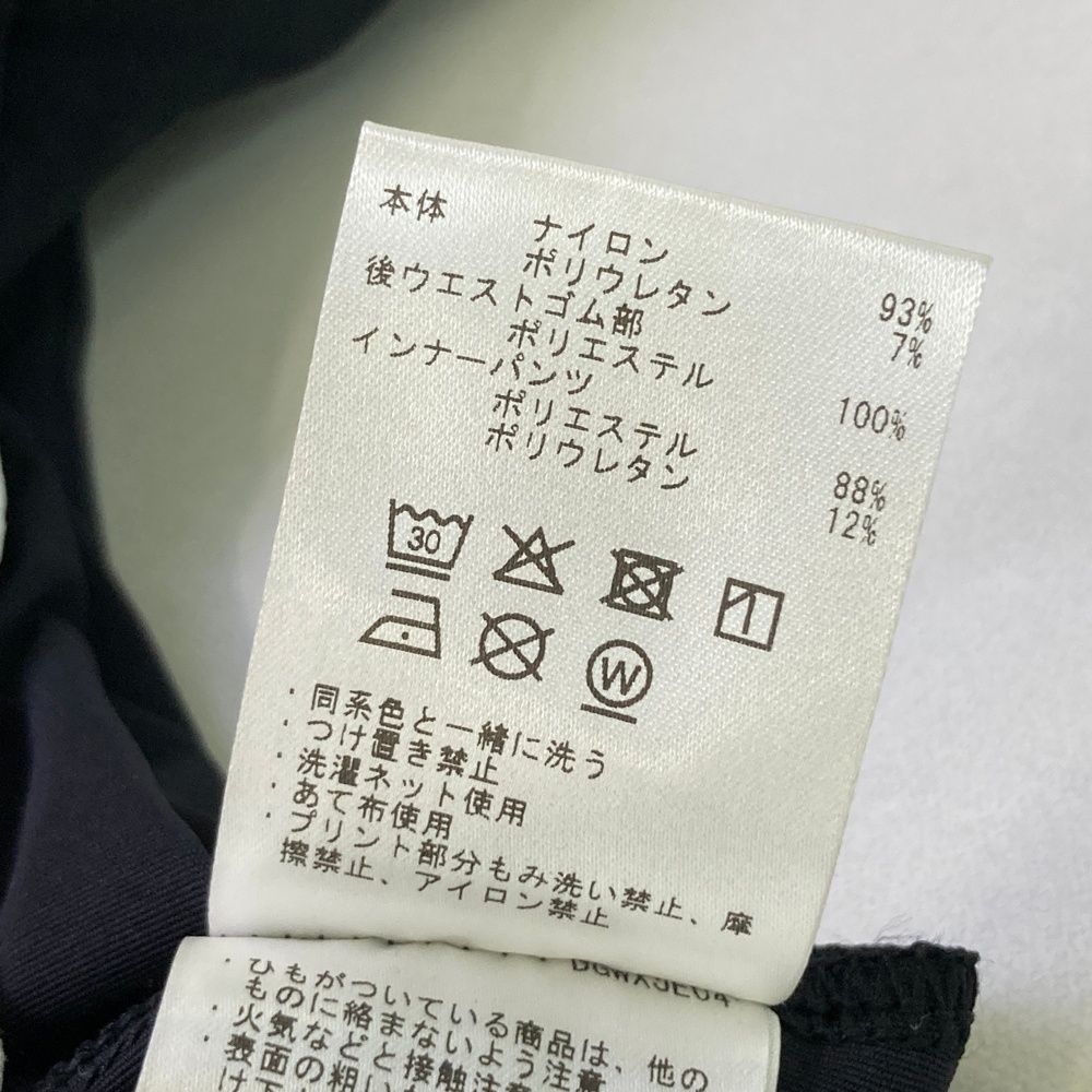 サイズ：S DESCENTE GOLF デサントゴルフ 2024年モデル インナー付 ストレッチ プリーツスカート  ネイビー系 [240101483210] ゴルフウェア レディース ストスト デサントゴルフ DESCENTE ゴルフ バックプリーツスカート