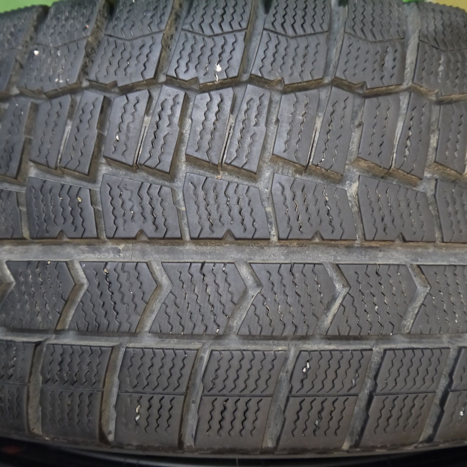 バリ溝！21年！9.5分☆スバル レガシィ 純正 215/50R17 スタッドレス 