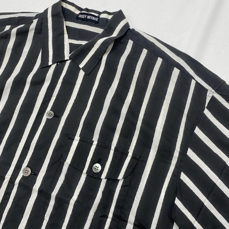 イッセイミヤケISSEY MIYAKE コットンリネンリーフプリント半袖