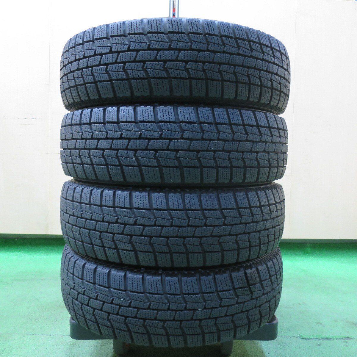 バリ溝！21年！ほぼ10分☆スタッドレス 155/65R13 オートバックス 