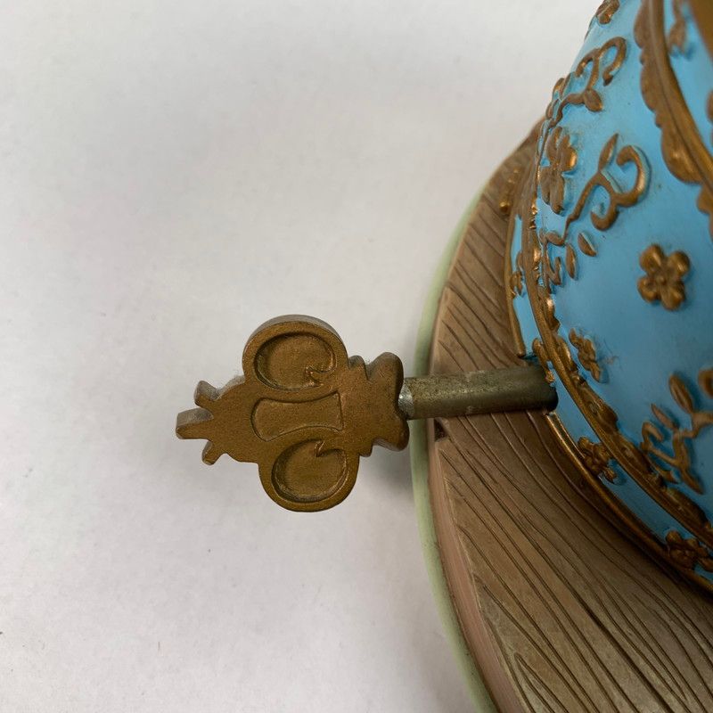 品】 ディズニー ピノキオ スノードーム スノーグローブ フィギュア