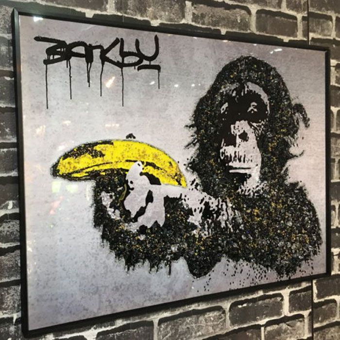 バンクシー　チンパンジー　バナナ Amazon.co.jp: メンズ トレーナー バンクシー Banksy