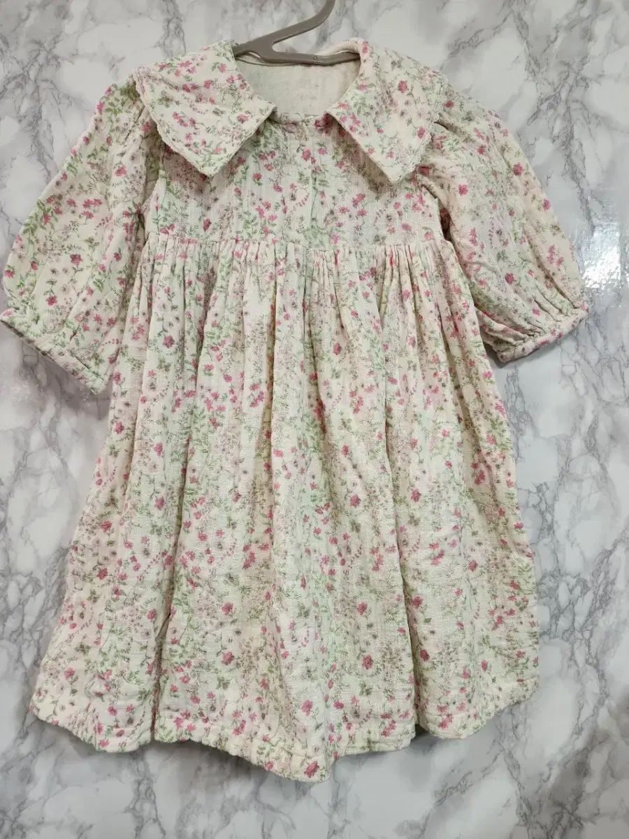 エンブロイダリー 思い 女児 ワンピース 6 税金