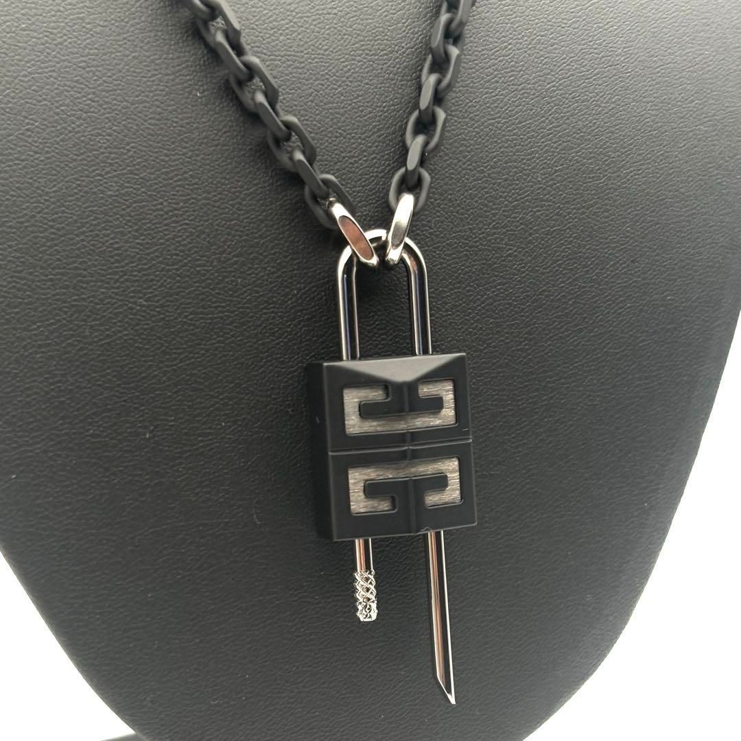 ✨未使用保管品✨GIVENCHY ネックレス パドロック ブラック シルバー ✨未使用保管品✨GIVENCHY ネックレス パドロック ブラック
