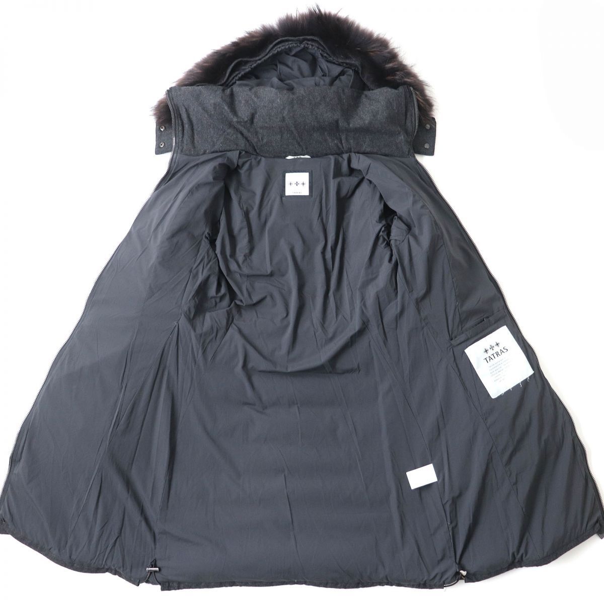 タトラス VOLPAIA ダウンコート ラクーンファー カシミア混ウール素材 美品☆タトラスダウンコート ヴォルパイア カシミヤ混 ラクーンファー