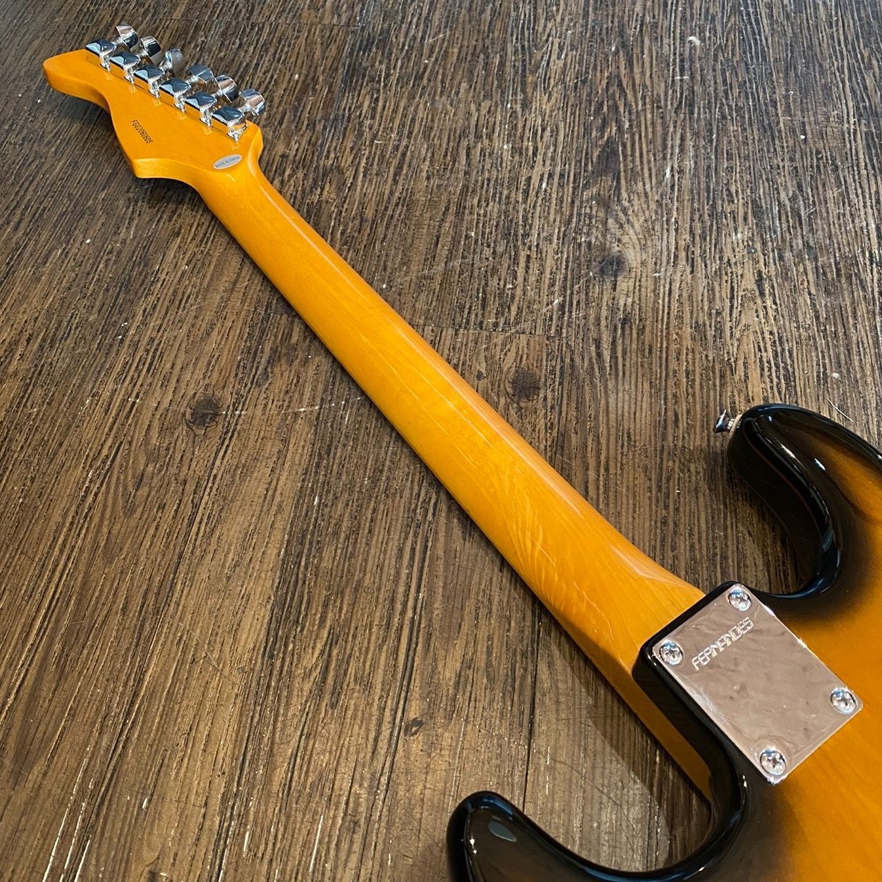 フェルナンデス　エレキギター　新品の弦付き FERNANDES ZO-3 ST '22 3SB/L アンプ内蔵ミニエレキギター