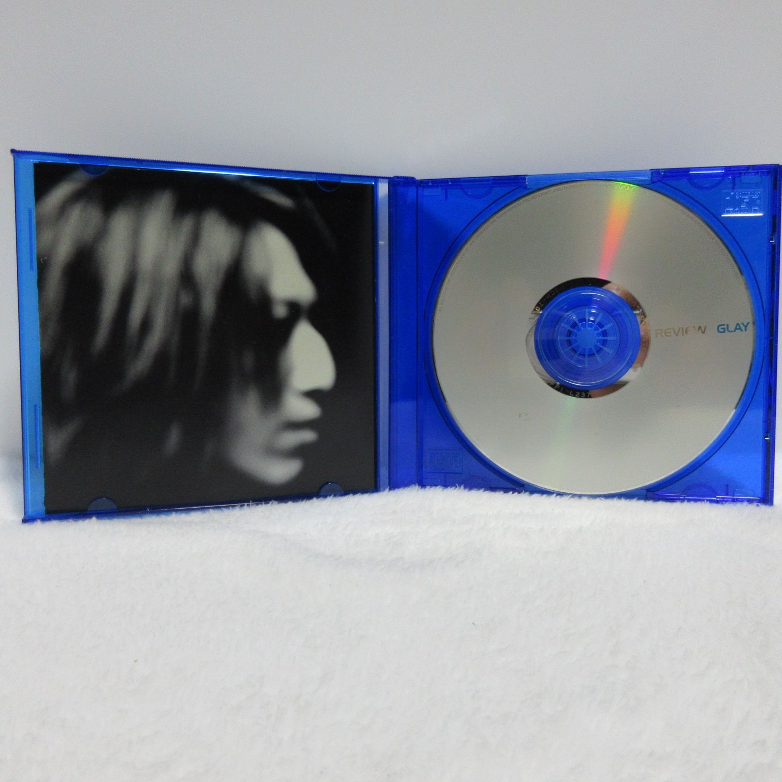 CD】GLAY／ベスト2枚 （青の「REVIEW 」＆ 赤の「DRIVE