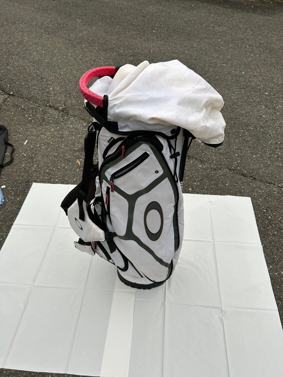 オークリー ゴルフ キャディバック ホワイト ゴ*3様 OAKLEY ゴルフ