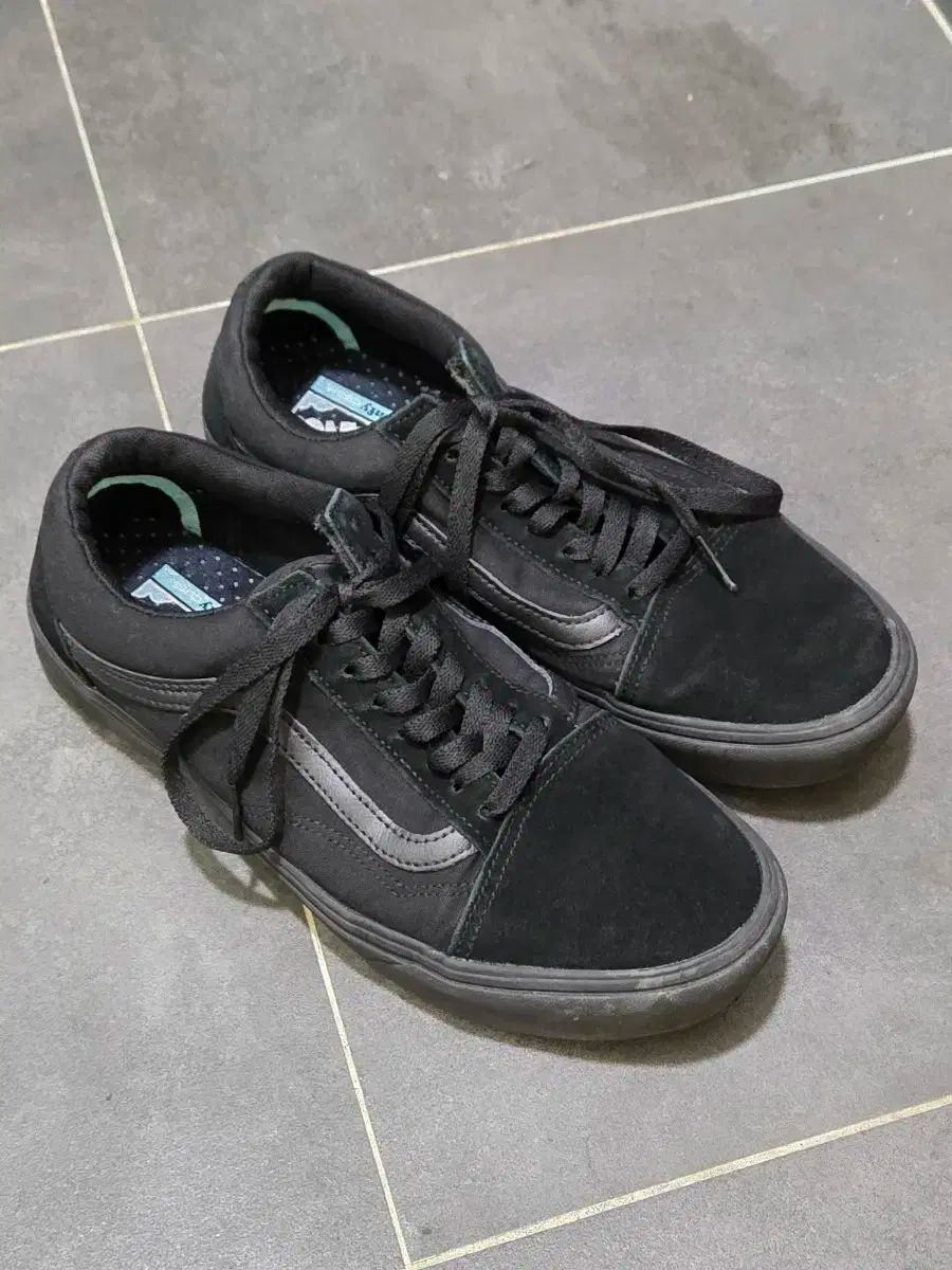 VANS(バンズ) コンフィクッシュ オールドスクール 280