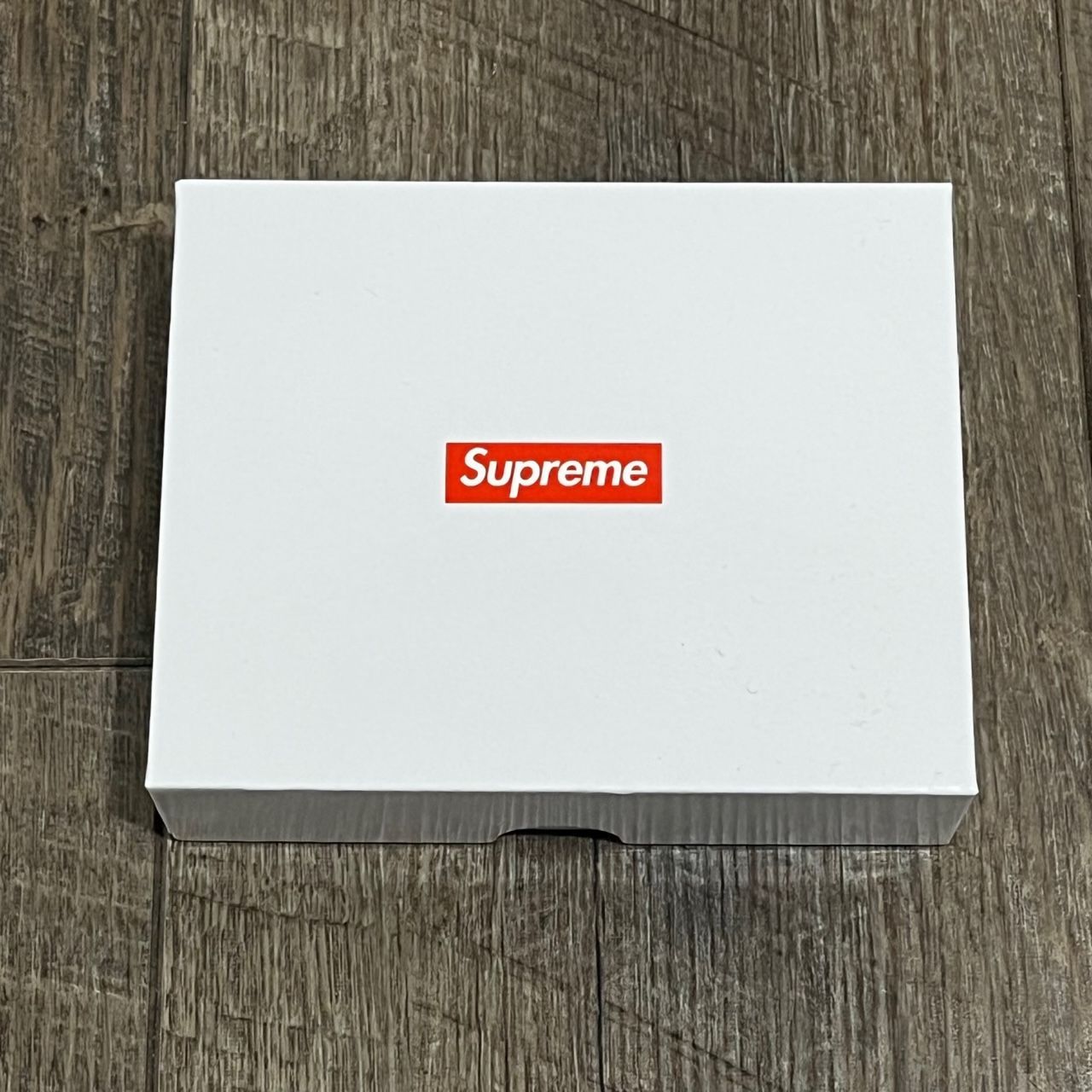 新品 Supreme 20SS Debossed Glass Ashtray アシュトレイ 灰皿