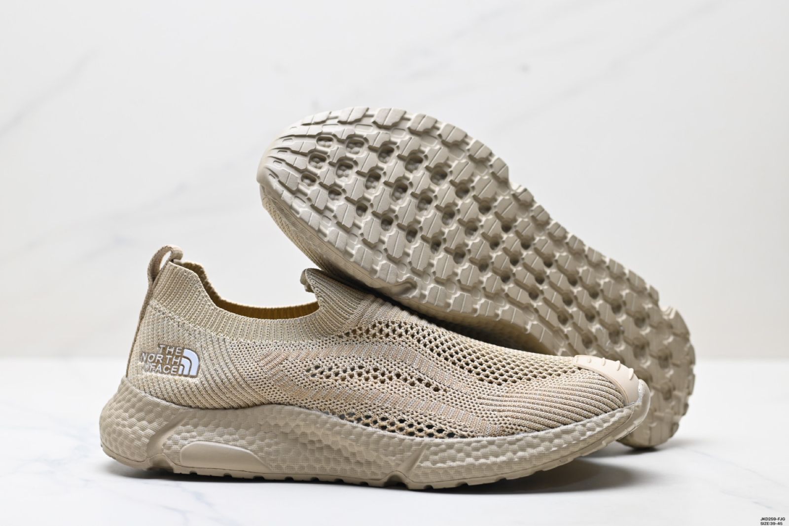  今日 Jeep 夏用通気性抜群 スリッポン レイジーシューズ 男性用 在庫 価格 二つ折り財布 折り財布