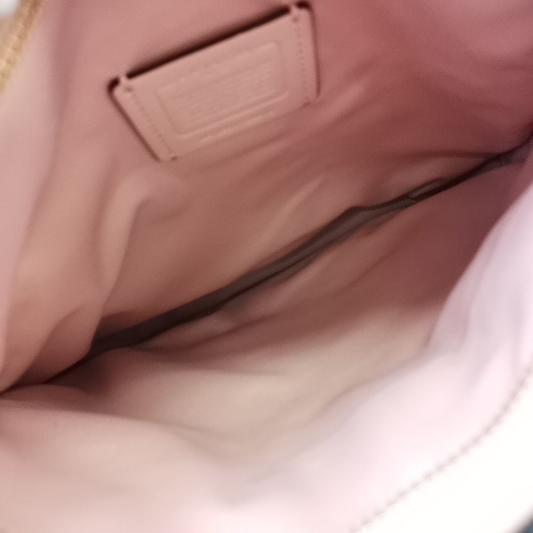| クロスボディ