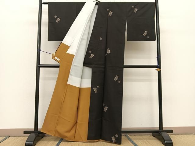 平和屋着物●本場大島紬　9マルキ　地空き　舞花文　黒地　やまと誂製　正絹　逸品　BAAT0983yc 平和屋着物○本場大島紬 9マルキ 地空き 舞花文 黒地 やまと誂製 正絹