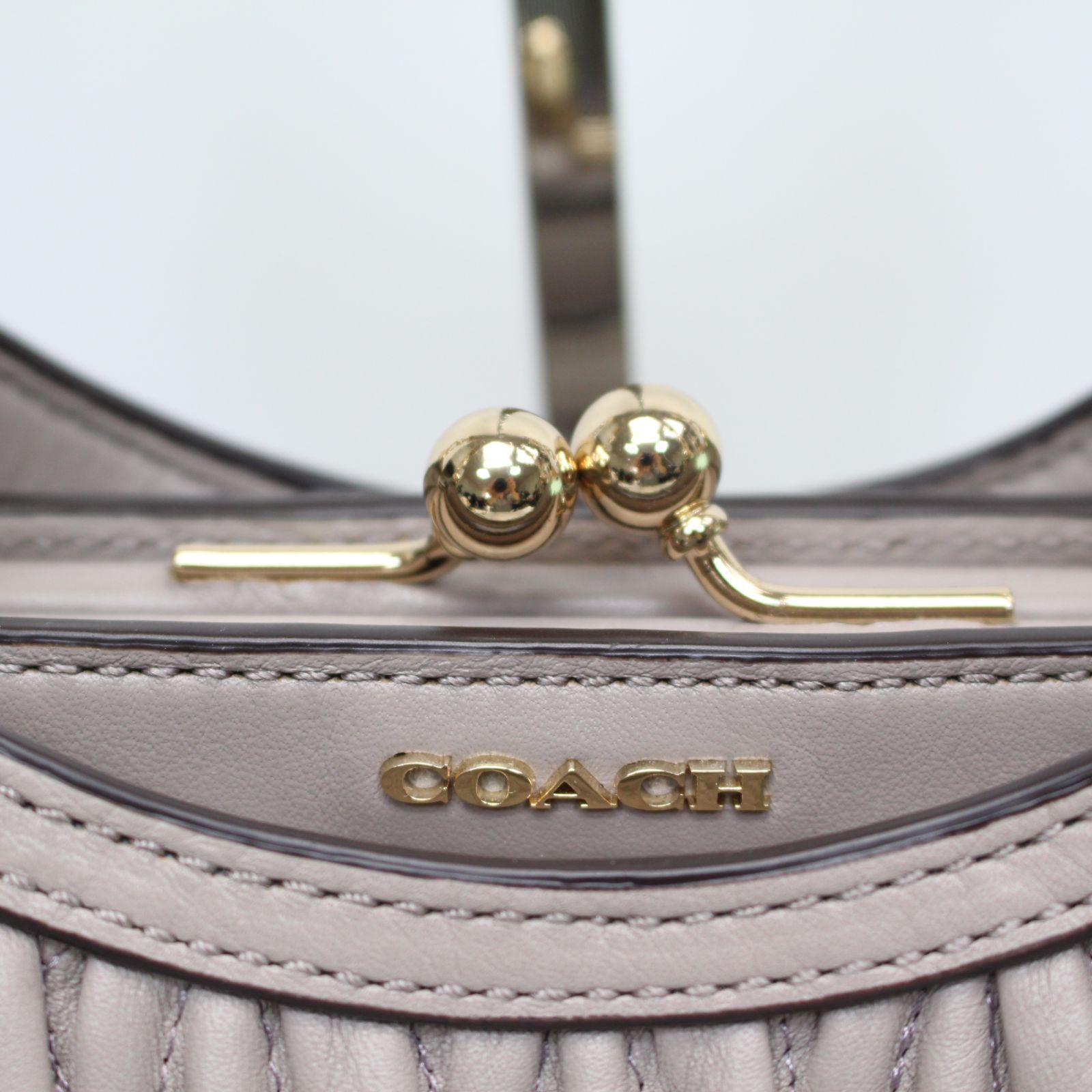 653)【美品】COACH コーチ レザー ギャザード 2WAY がま口 