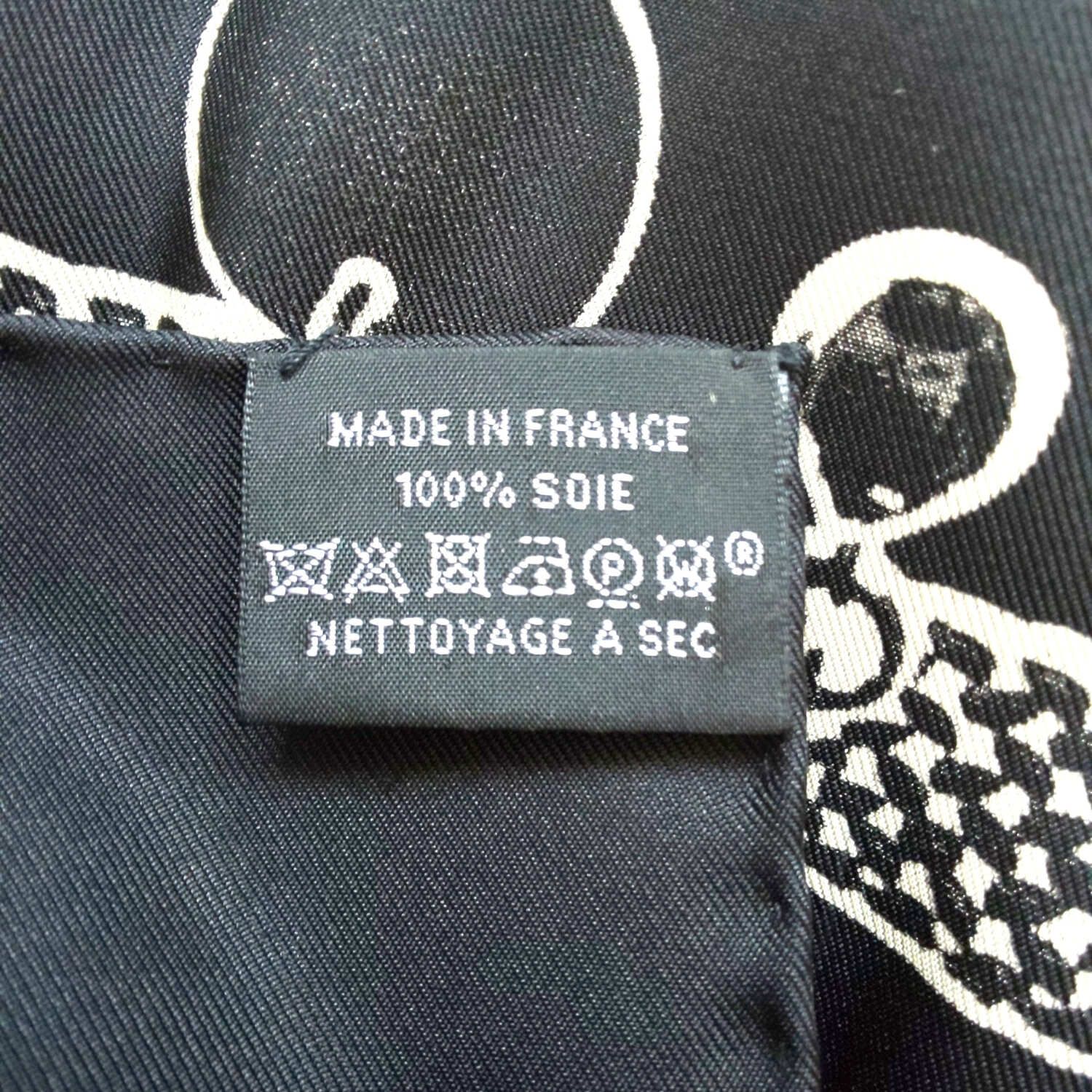 1207D-07 HERMES エルメス スカーフ カレ90 LE TRESOR DE MEDOR