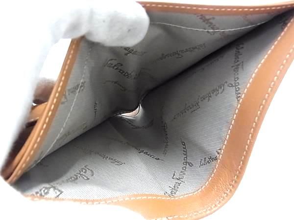 美品　Salvatore Ferragamo 折り財布　ヴァラリボン　ブラウン ウィメンズ レザー製 スクエアウォレット｜Ferragamo