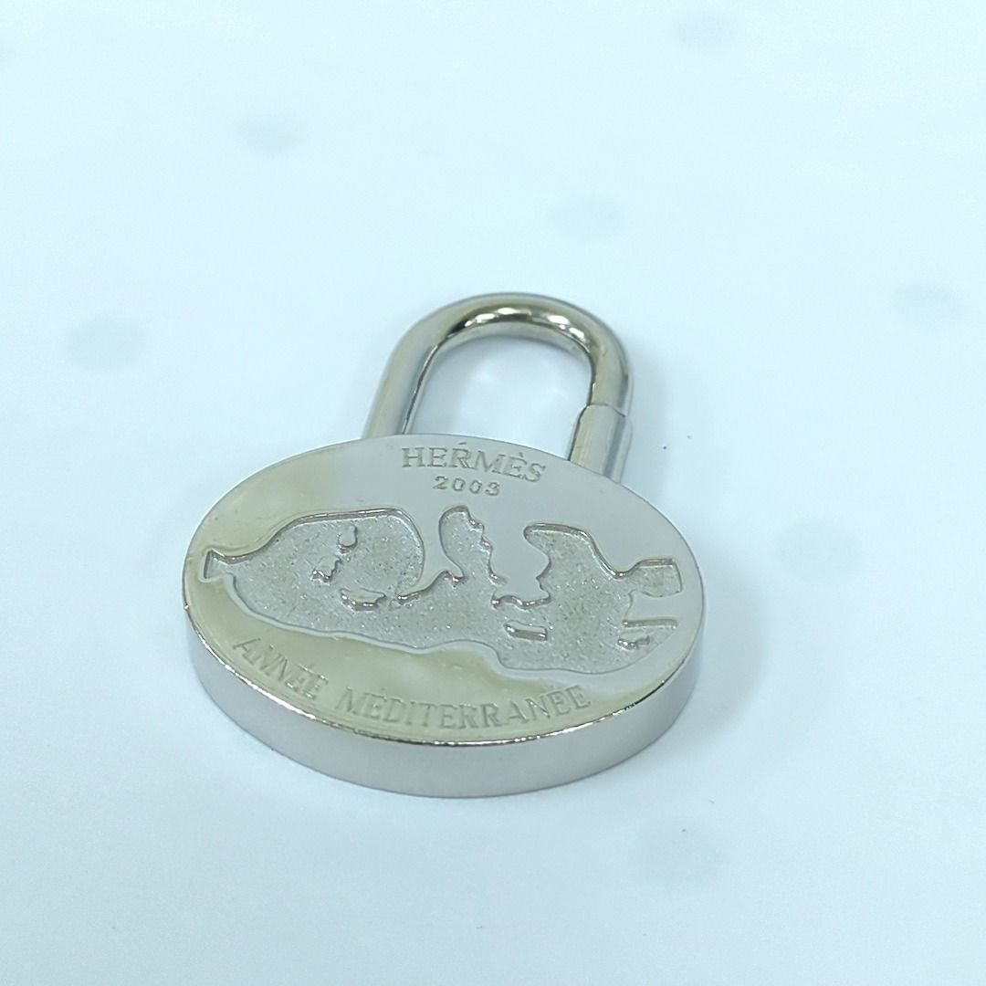 エルメス キーホルダー 2003年限定 箱付き エルメス キーホルダー 2003年限定 箱付き