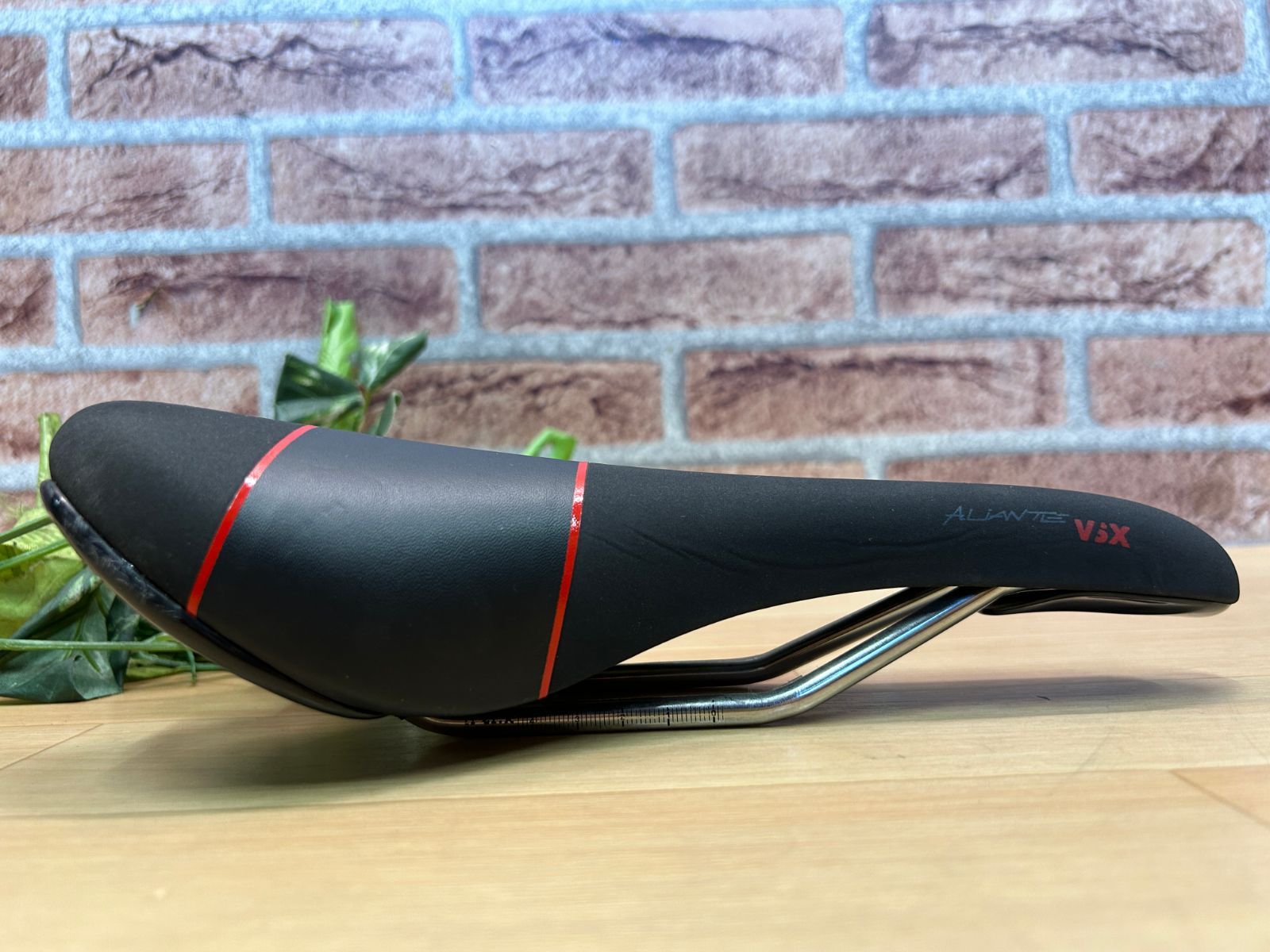 イチ推し!! 美品!! fi'zi:k ALiANTE VSX k:ium 269g フィジーク