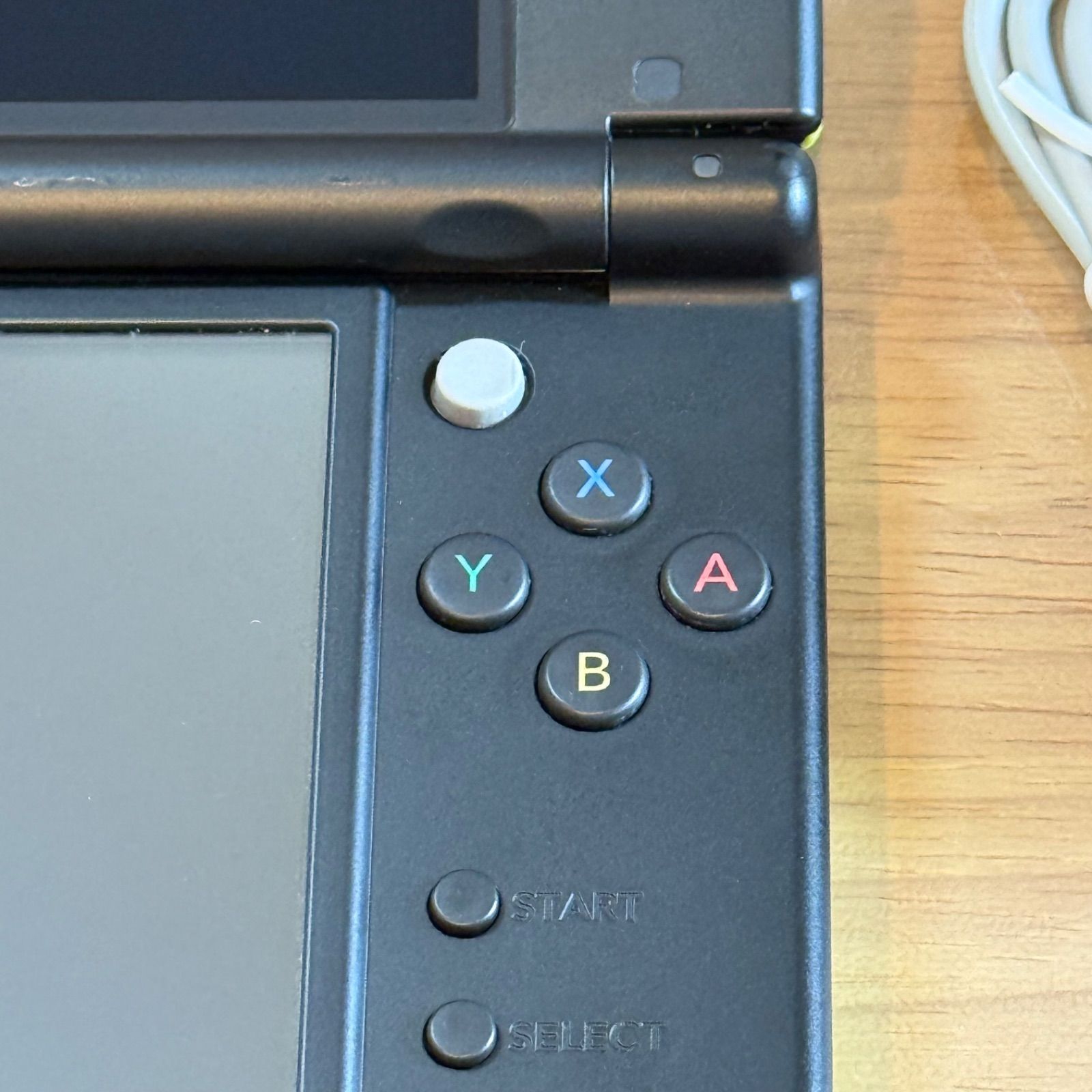 9-024【美品】Newニンテンドー3DS LL ライム×ブラック 上下IPS