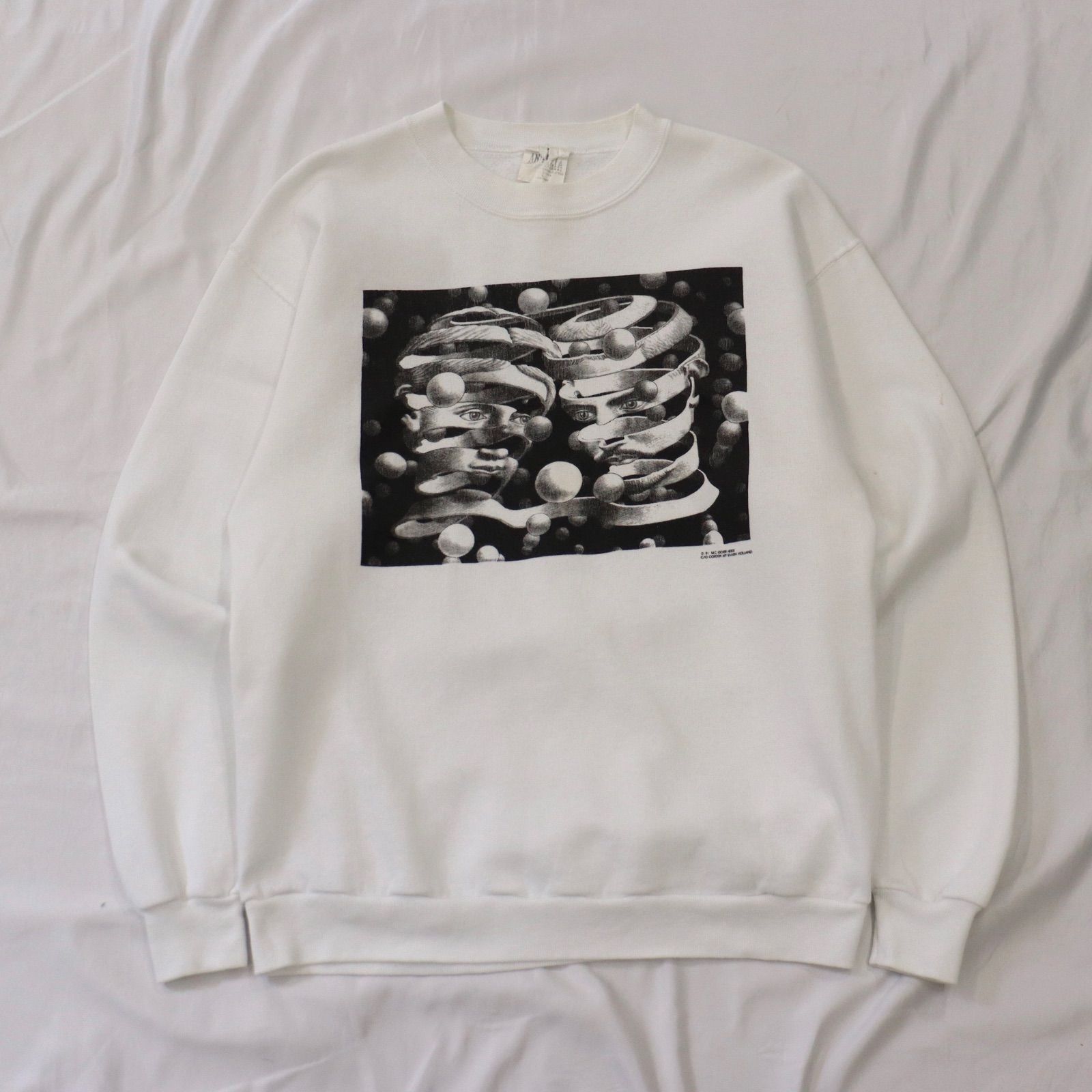 M.C.Escher エッシャー スウェット 90's Art Sweatshirt M.C.Escher エッシャー スウェット 90's Art Sweatshirt