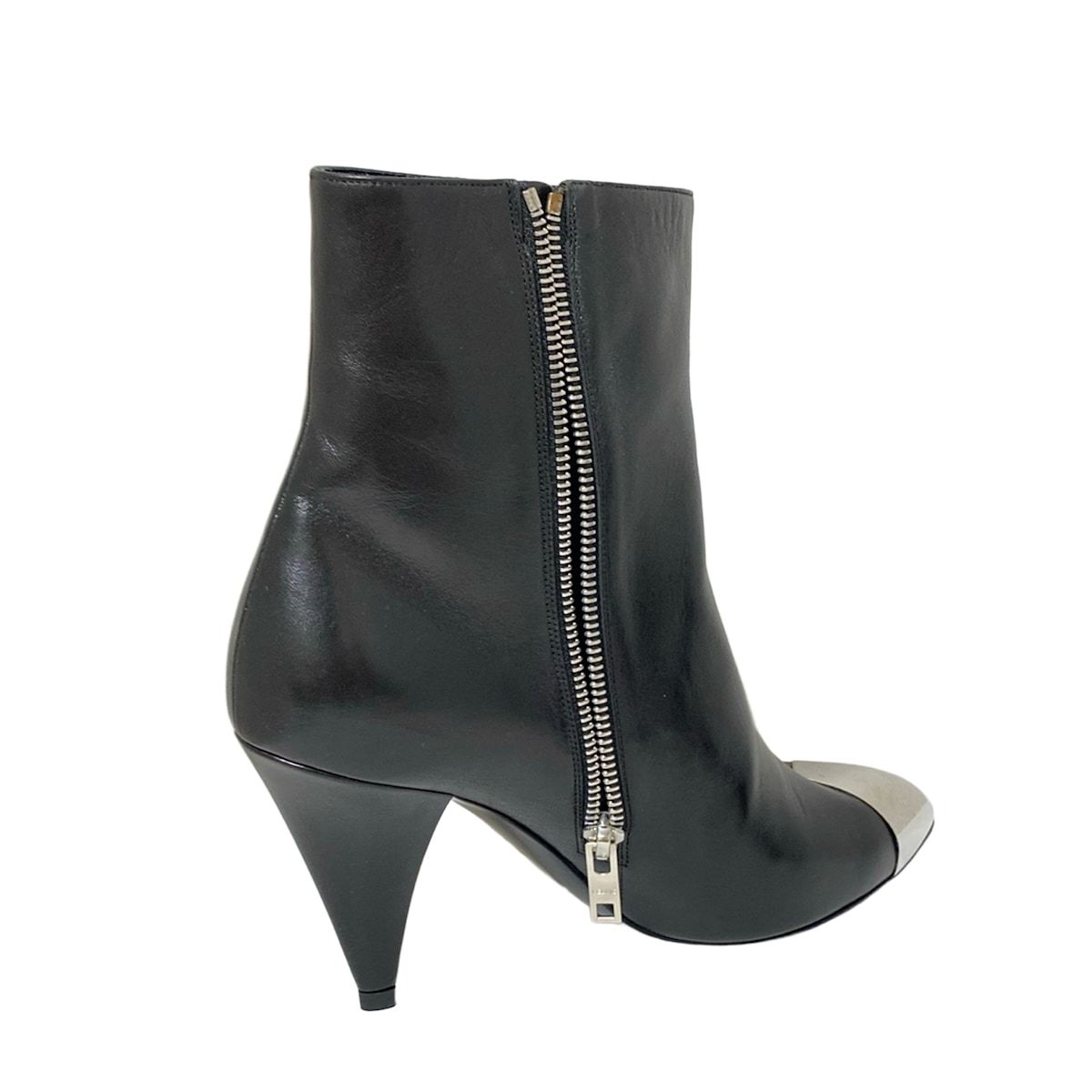 ショートブーツ