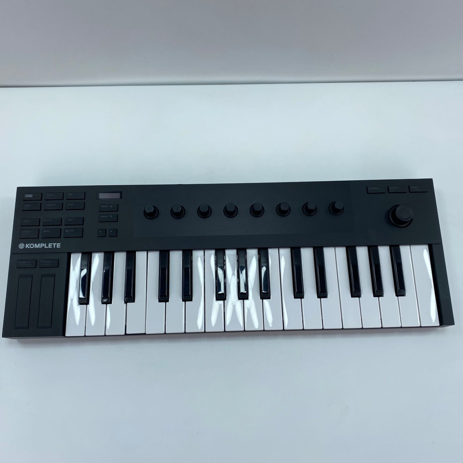 NATIVE INSTRUMENTS ネイティブインストゥルメンツ M-シリーズ キーボード KOMPLETE KONTROL M32