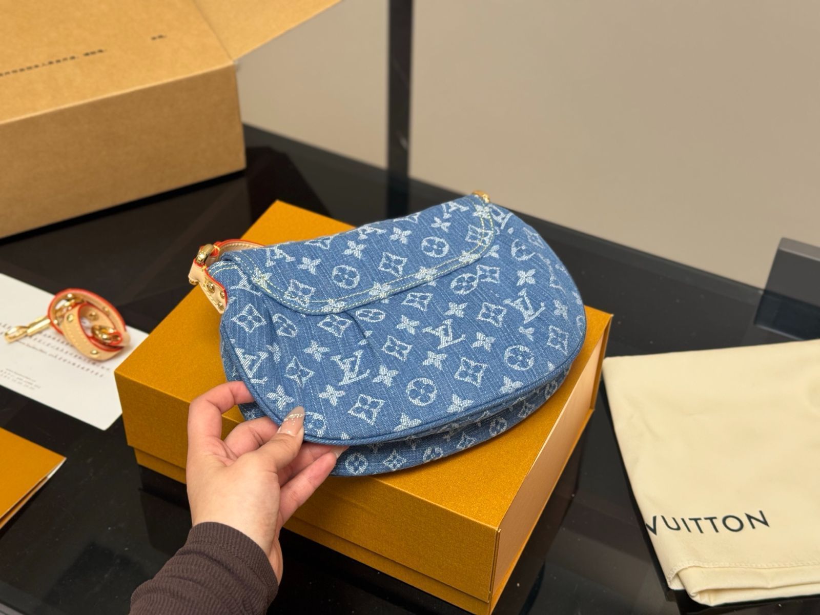 ルイヴィトン デニムポーチ 自慢したくなる可愛さ♡】ルイヴィトン ポーチ デニム (Louis