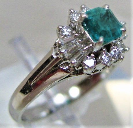 Pt900 プラチナ リング 指輪 エメラルド0.34ct ダイヤ0.23ct d - メルカリ