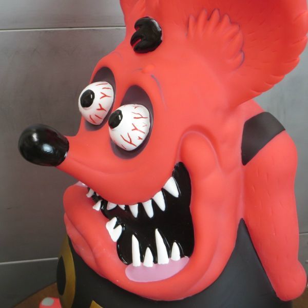 レッド FUNKO