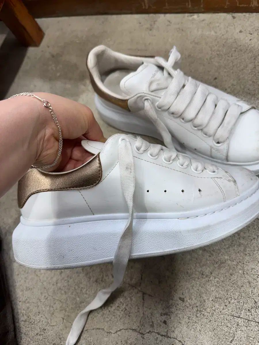 アレキサンダーマックイーン★スカル付きオープウントゥパンプス 38 シルバー アレキサンダーマックイーン Alexander McQueen ウイングチップ
