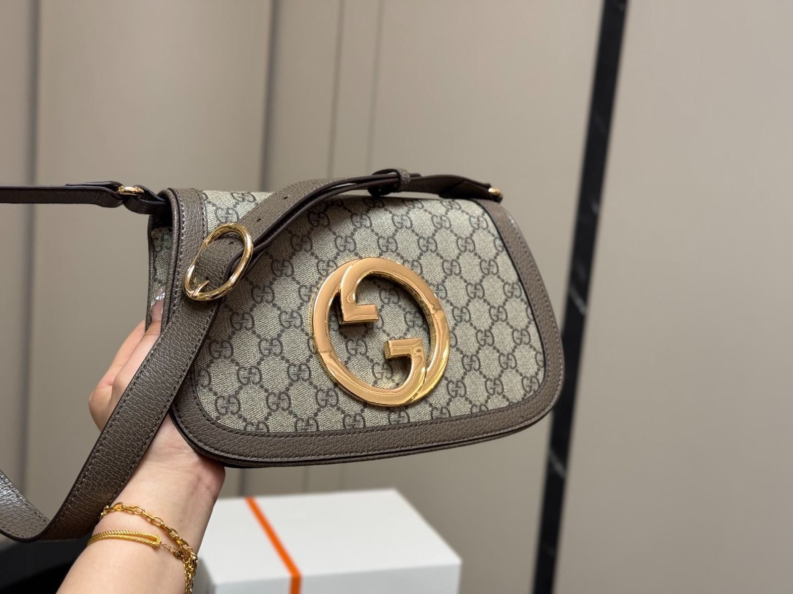 今日特価】Gucci Blondie Shoulder Bag グッチ ブロンディ