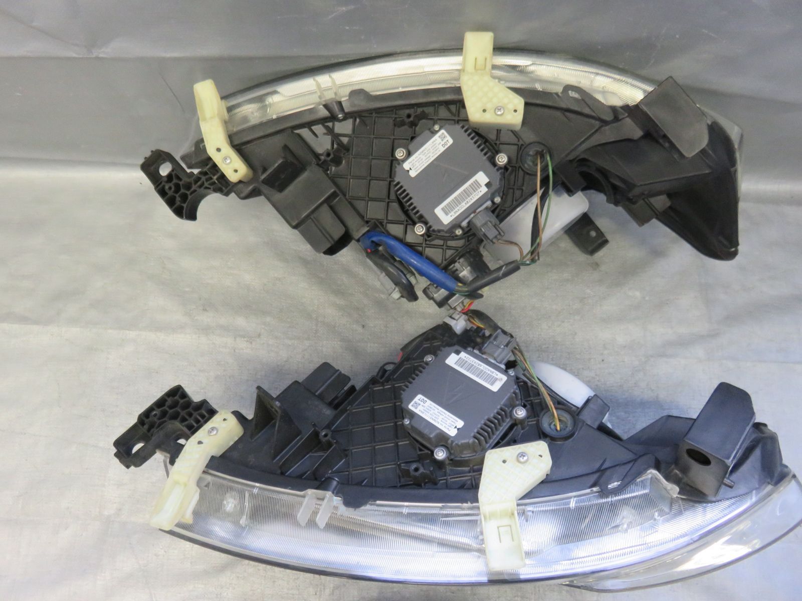 ☆STD7460/点灯OK 日産 セレナ C25 CC25 NC25 CNC25 純正HID ヘッド