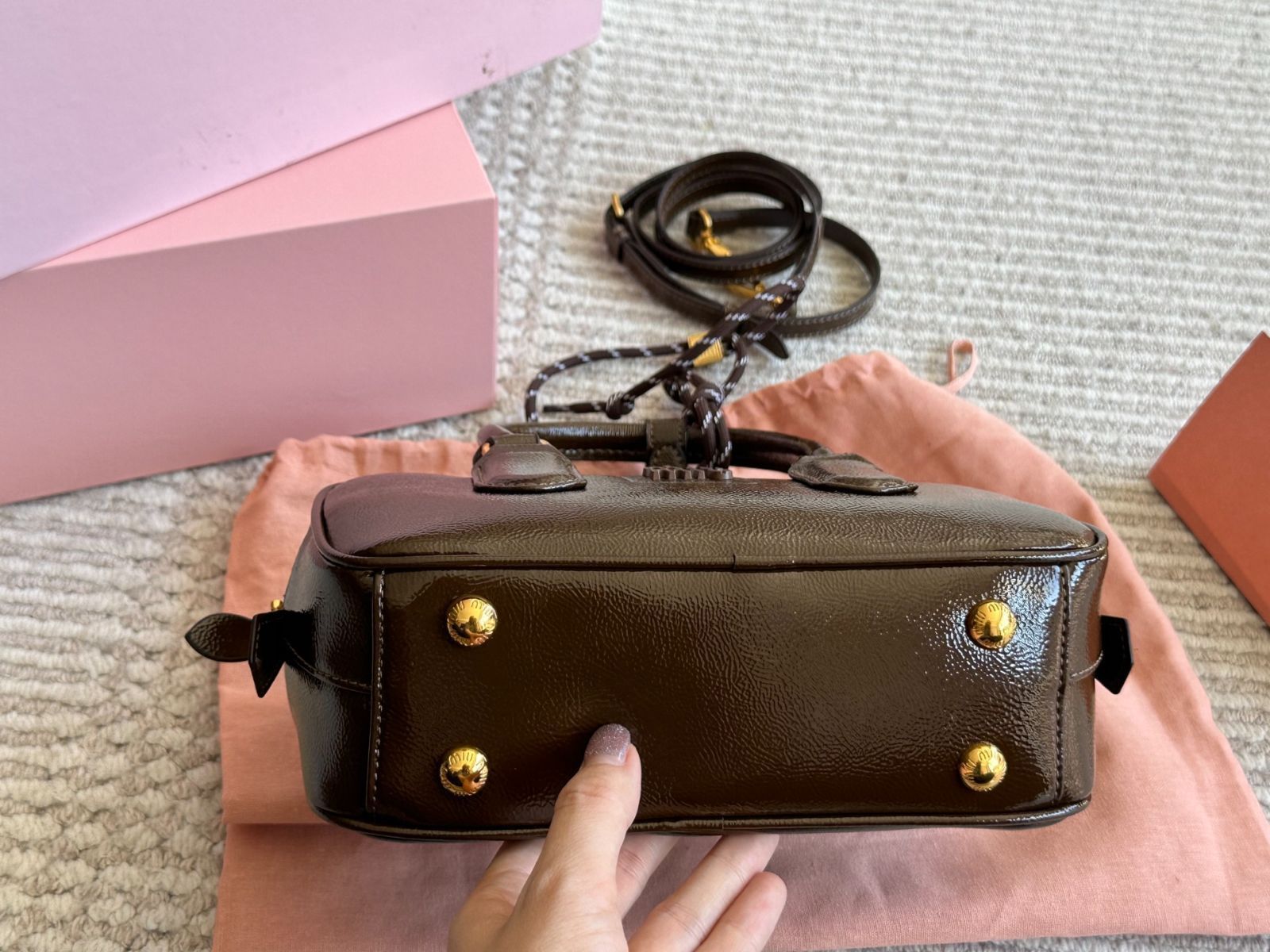 最高品質を待つ！ MIU MIU ボウリング|ビジネスバッグ ? 22×11cm | ♥品