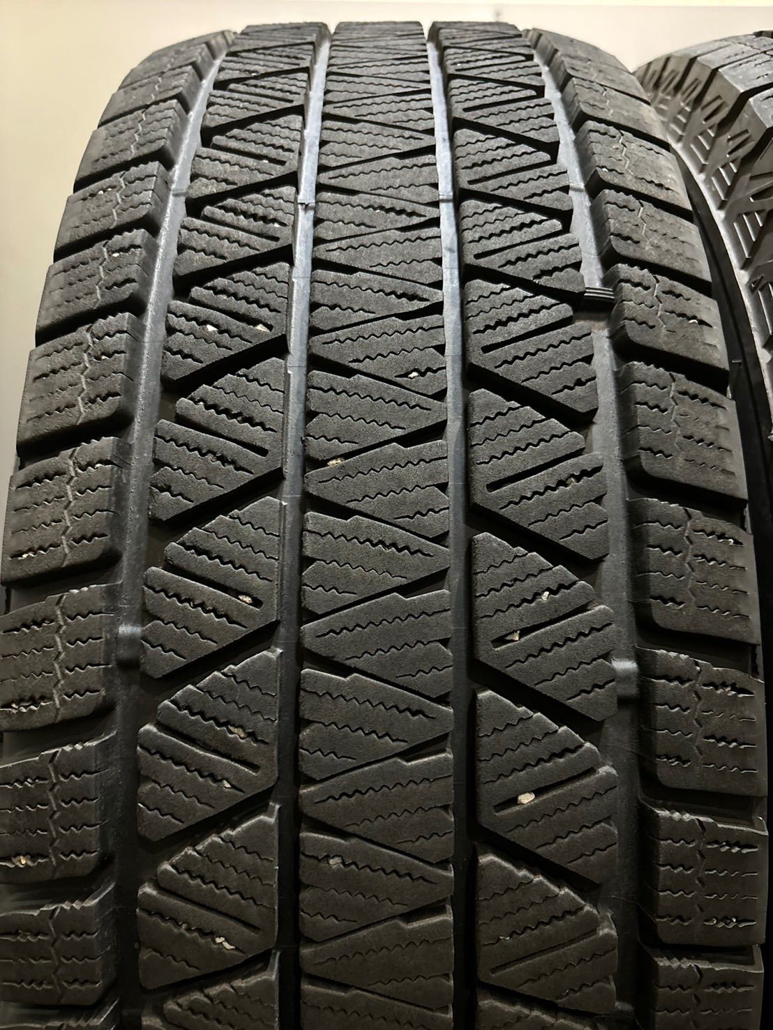 265 70R16 BRIDGESTONE DM-V3 21年製 スタッドレス 2本 ブリヂストン ブリザック ランクル プラド 南10-K282 FFCRYSTALESIA_COM