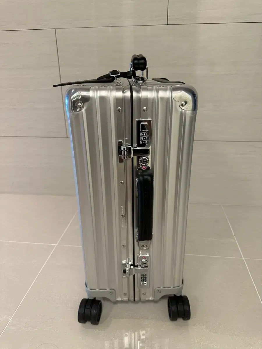 Rimowa RIMOWA(リモワ) クラシック キャビン 新モデル/生涯保証