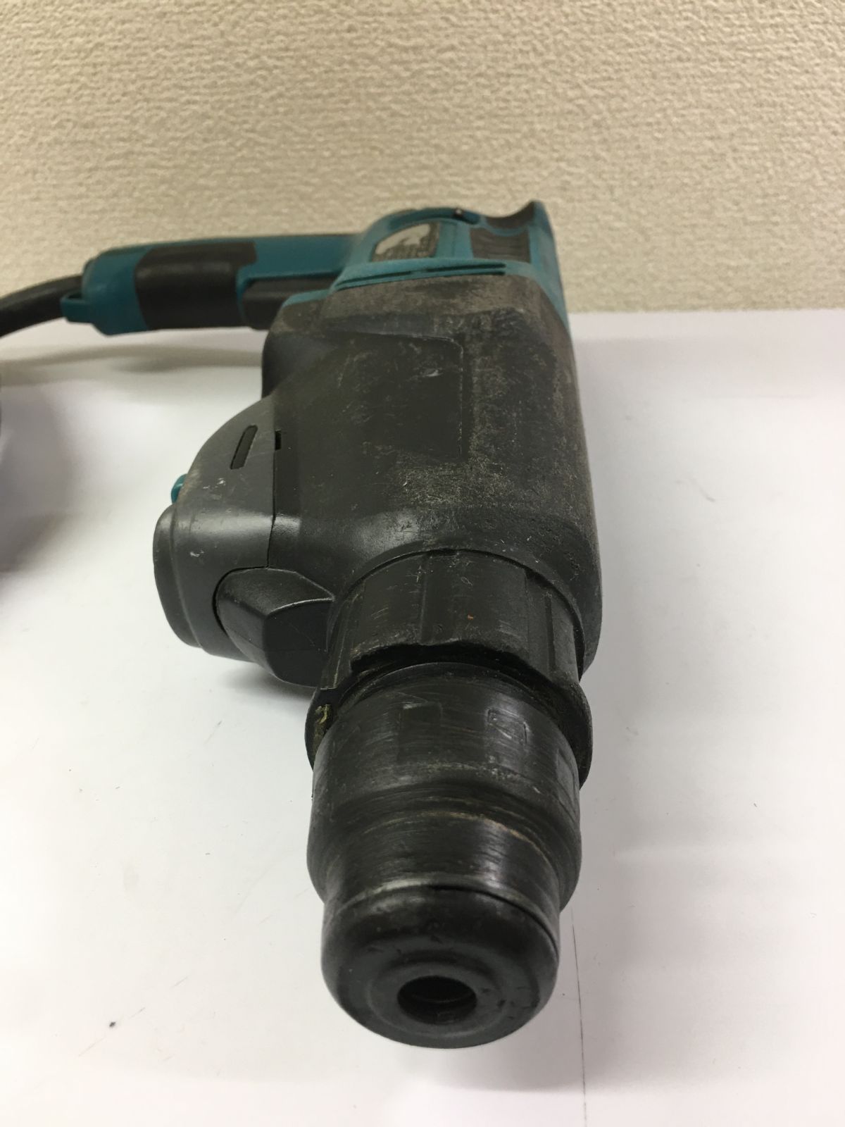 マキタ(Makita) ハンマドリル 2モード 26mm HR2600 本体のみ - Shop