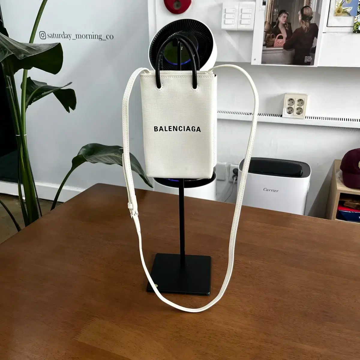 BALENCIAGA(バレンシアガ) スマホポーチ