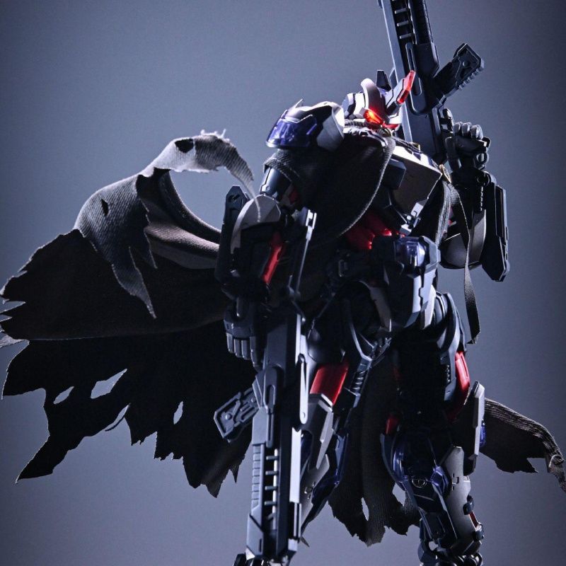 - 詳細な成人組み立てロボットフィギュア