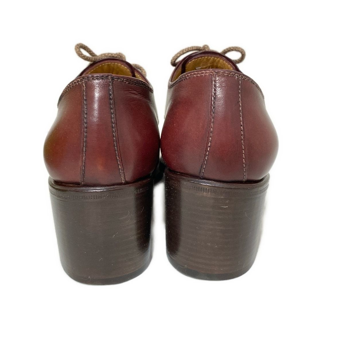 ダークブラウン